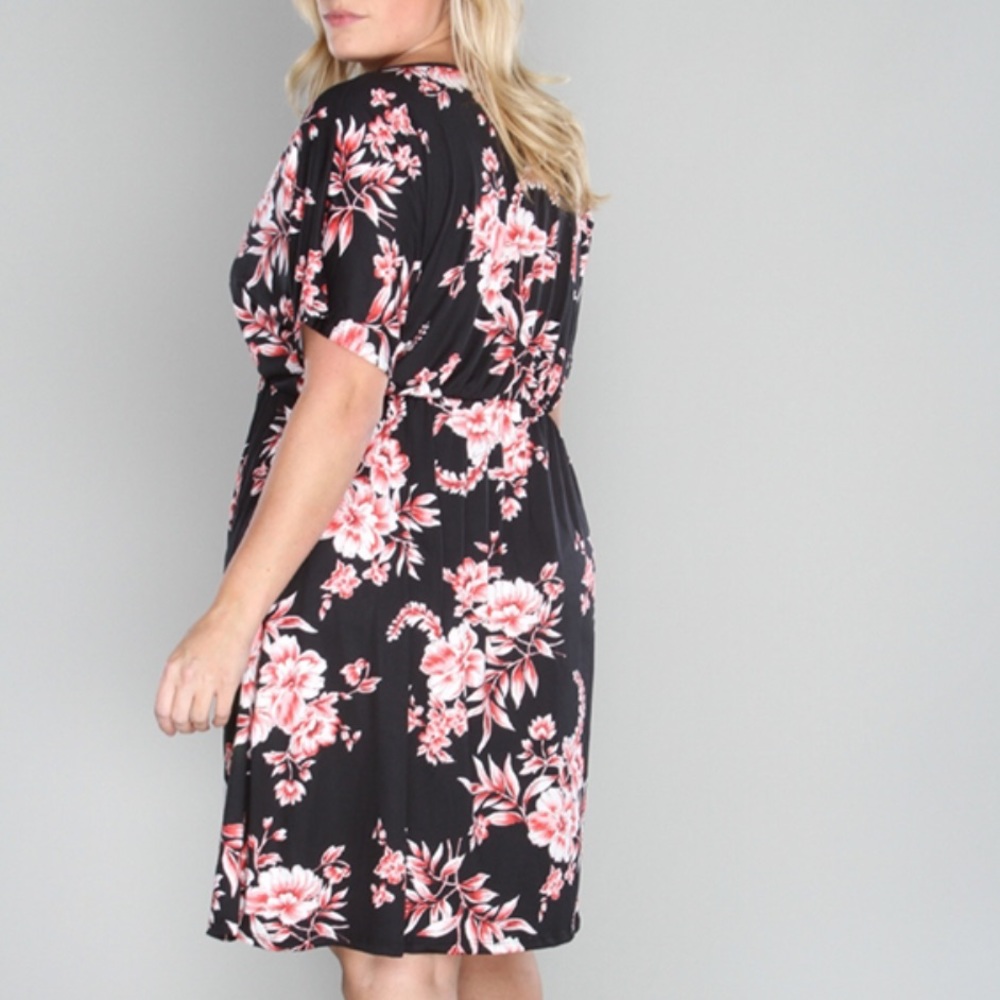 (2X) Plus Size Floral Print Surplice Swing Dress - Picture 2 of 7